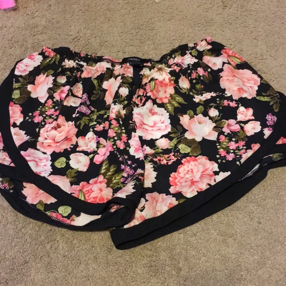 Forever 21 Pants - ☀️Forever 21 lounge shorts